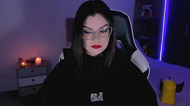 OphelianaRose33 online show from October 2025 09:37:01 PM