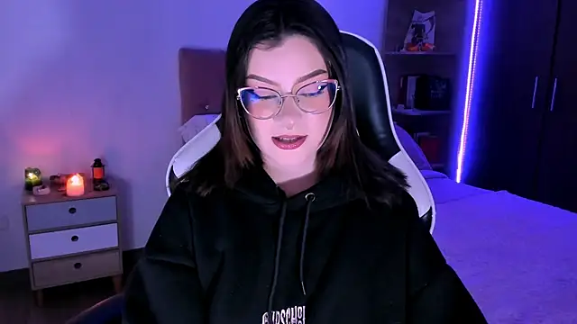 OphelianaRose33 online show from October 2025 10:50:01 PM