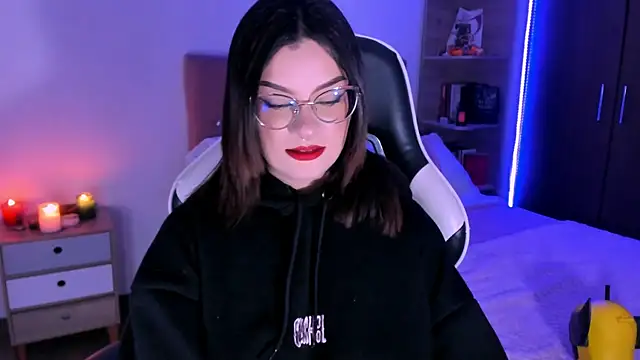 OphelianaRose33 online show from October 2025 11:16:02 PM