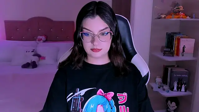 OphelianaRose33 online show from December 2025 10:23:02 PM