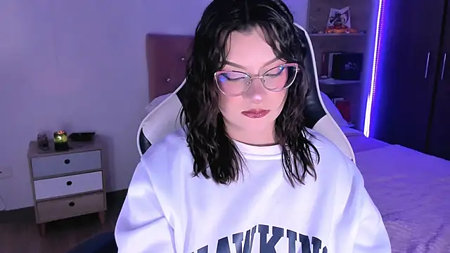 OphelianaRose33 online show from September 2025 09:11:01 PM