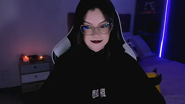 OphelianaRose33 online show from September 2025 10:36:02 PM