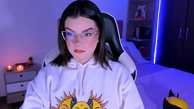 OphelianaRose33 online show from November 2025 07:50:01 PM