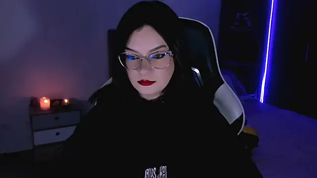 OphelianaRose33 online show from September 2025 10:32:02 PM