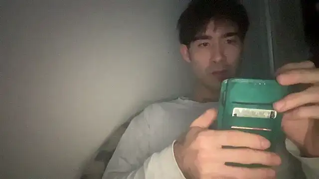 Snapshot of futomaki chatting on January 2026 10:15:01 PM futomaki online show from January 2026 10:15:01 PM