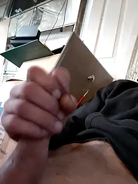 Hungwell1515 online show from February 2026 12:59:01 PM