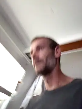 Hungwell1515 online show from November 2025 05:50:01 PM