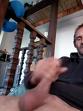 Hungwell1515 online show from November 2025 03:34:02 PM