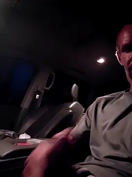 Hungwell1515 online show from September 2025 12:11:01 AM