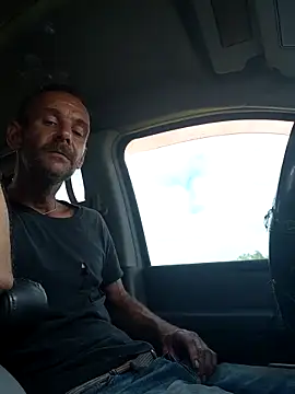 Hungwell1515 online show from October 2025 02:38:01 PM