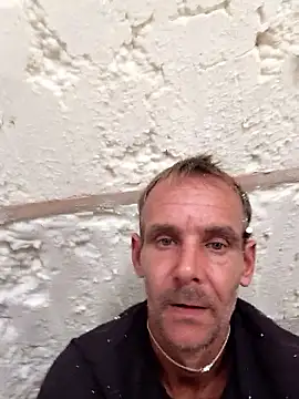 Hungwell1515 online show from January 2026 06:03:02 PM
