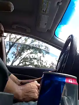 Hungwell1515 online show from October 2025 06:20:01 PM