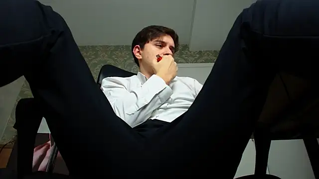 FelixStarkk online show from October 2025 04:47:01 AM