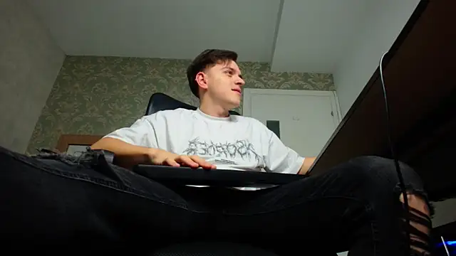 FelixStarkk online show from October 2025 04:23:01 AM