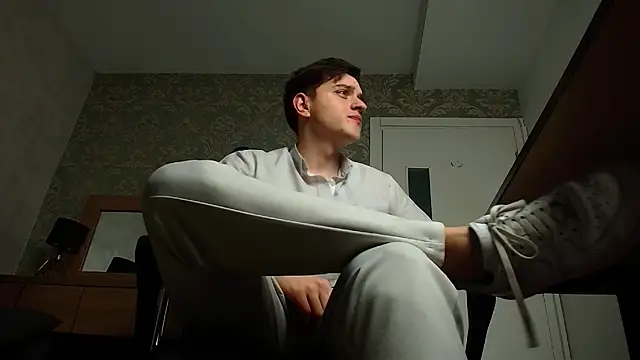 FelixStarkk online show from November 2025 05:28:01 AM