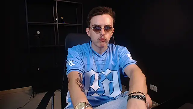 FelixStarkk online show from July 2026 05:37:01 AM