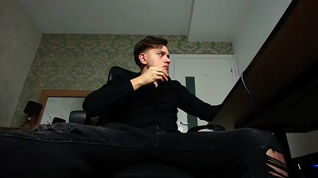 FelixStarkk online show from October 2025 04:10:01 AM