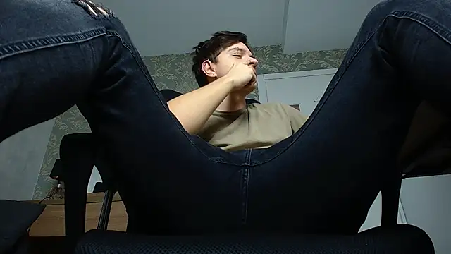 FelixStarkk online show from September 2025 04:30:02 AM