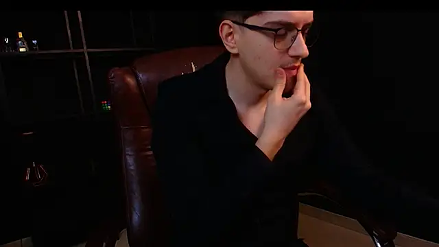 FelixStarkk online show from April 2026 04:30:01 AM