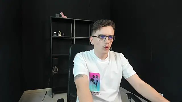 FelixStarkk online show from May 2026 04:16:02 AM