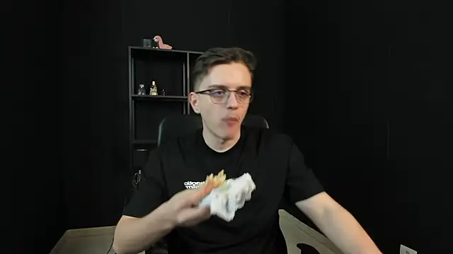 FelixStarkk online show from May 2026 05:44:02 AM