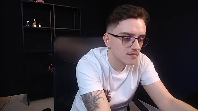 FelixStarkk online show from May 2026 10:36:01 AM