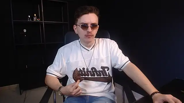FelixStarkk online show from June 2026 06:13:02 AM