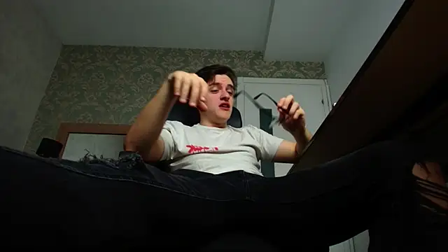 FelixStarkk online show from October 2025 05:37:02 AM