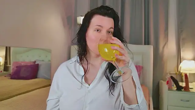 Snapshot of love_me__tonight_ chatting on October 2025 09:59:01 PM love me tonight online show from October 2025 09:59:01 PM