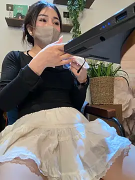 Linh 2004 online show from March 2026 05:21:02 AM