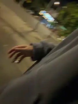 Linh 2004 online show from March 2026 05:23:01 PM