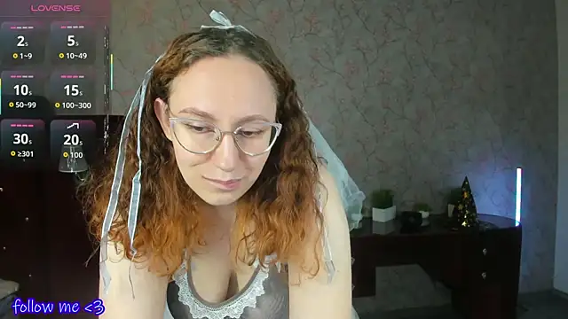 ellie coy  online show from November 2025 01:27:02 PM