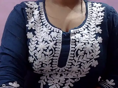 LIYO  online show from November 2025 10:30:01 AM