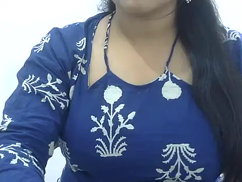 LIYO  online show from June 2026 05:52:02 AM