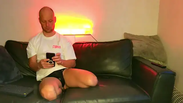 BRIANSILK77 online show from February 2026 07:26:01 AM