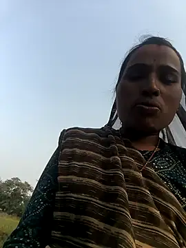 Snapshot of Hot_raaani chatting on November 2025 09:53:02 AM Hot raaani online show from November 2025 09:53:02 AM