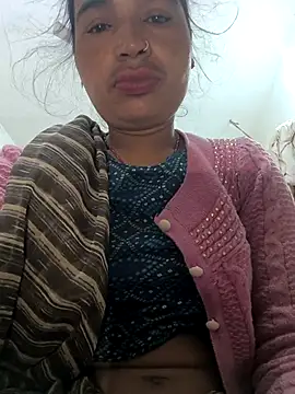 Snapshot of Hot_raaani chatting on February 2026 11:33:01 PM Hot raaani online show from February 2026 11:33:01 PM