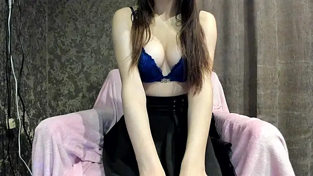 Snapshot of _Venesa_ chatting on December 2025 07:09:02 PM Venesa online show from December 2025 07:09:02 PM