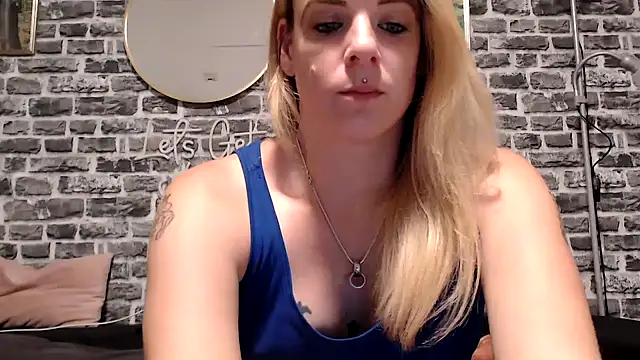 Snapshot of SexyMilf_37 chatting on July 2026 08:20:02 PM SexyMilf 37 online show from July 2026 08:20:02 PM