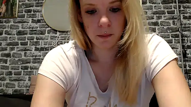 Snapshot of SexyMilf_37 chatting on June 2026 08:50:01 PM SexyMilf 37 online show from June 2026 08:50:01 PM