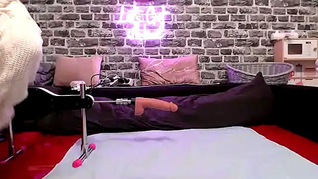 Snapshot of SexyMilf_37 chatting on November 2025 10:09:01 PM SexyMilf 37 online show from November 2025 10:09:01 PM