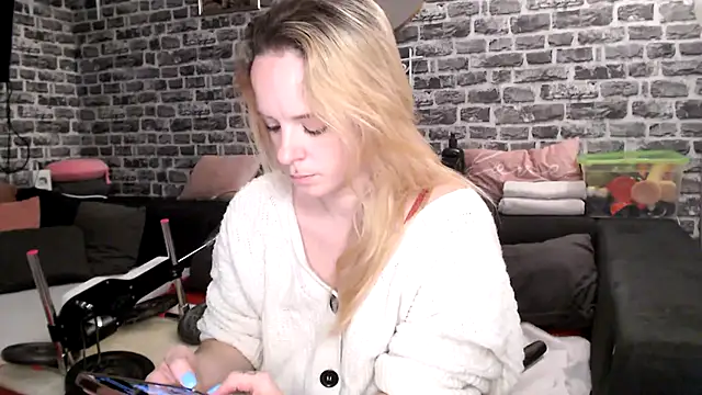 SexyMilf 37 online show from April 2026 08:10:02 PM