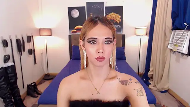 PreciousAmore online show from December 2025 02:05:01 AM