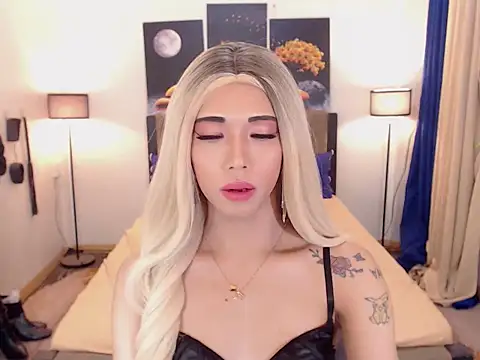 PreciousAmore online show from November 2025 07:23:01 AM