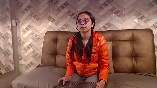 katalina07 1 online show from January 2026 04:43:01 PM