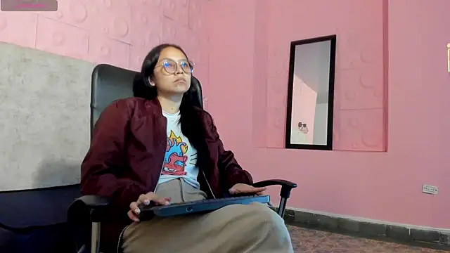 katalina07 1 online show from April 2026 02:35:01 PM