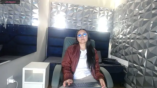 katalina07 1 online show from February 2026 05:02:01 PM