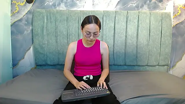 katalina07 1 online show from February 2026 08:19:01 PM