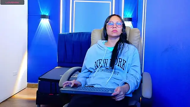 katalina07 1 online show from June 2026 04:18:01 PM