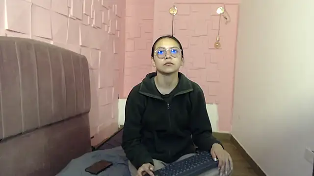 katalina07 1 online show from December 2025 02:37:01 PM